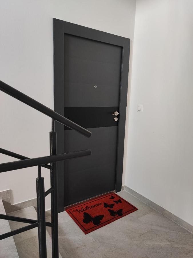 Apartman Plum - Self Check In, Free Parking 오시예크 외부 사진