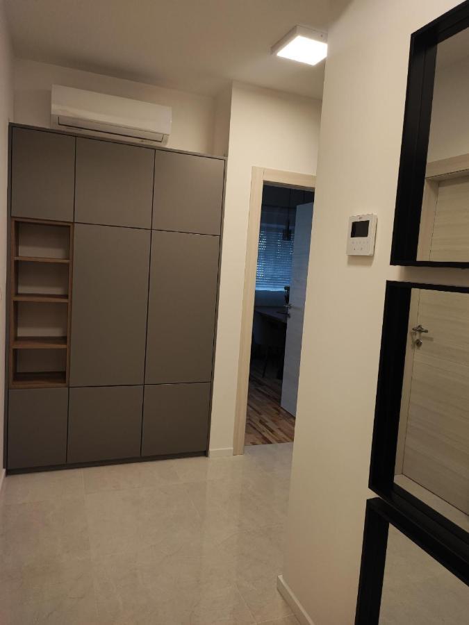 Apartman Plum - Self Check In, Free Parking 오시예크 외부 사진