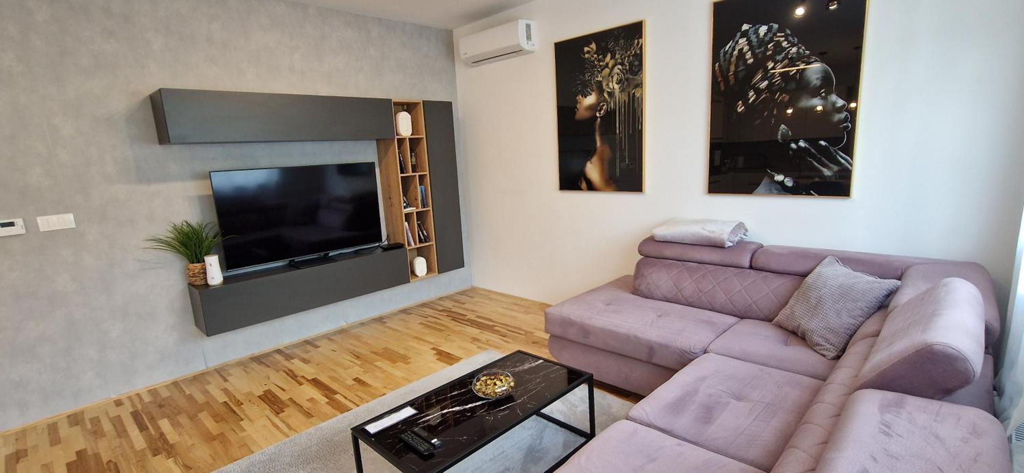 Apartman Plum - Self Check In, Free Parking 오시예크 외부 사진